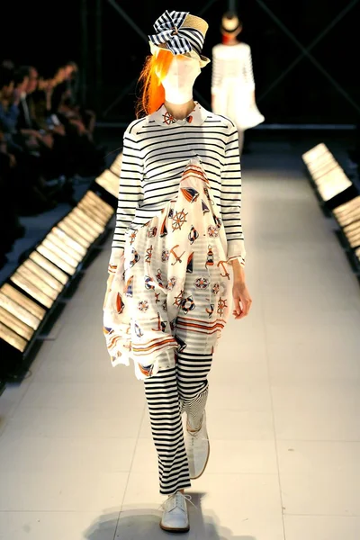 Look 7